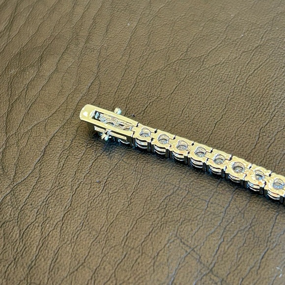 Brand New 4mm 8 Inch Silver Tennis Bracelet VVS1 Moissanite - Picture 7 of 8